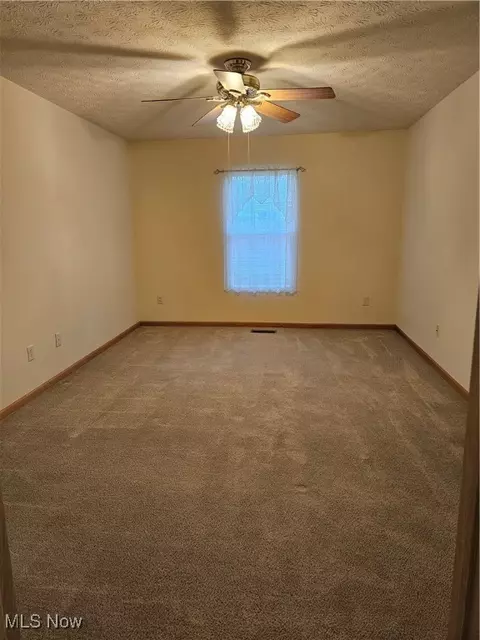Bedroom - 515 Heatherwoods Dr, Elyria, OH 44035 photo 1 of 1