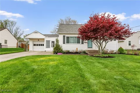 813 Hemlock St NW, Massillon, OH 44647