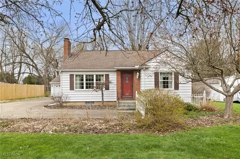 3577 Wadsworth Rd, Barberton, OH 44203