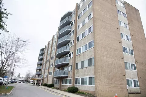 6640 Pearl Rd #203, Parma Heights, OH 44130