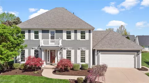 17910 Resting Meadows Ln, Strongsville, OH 44136