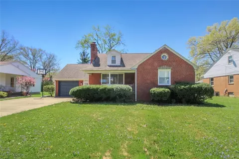 487 Carlotta Dr, Youngstown, OH 44504