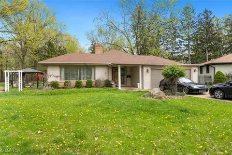 3992 W 63rd St, Cleveland, OH 44144
