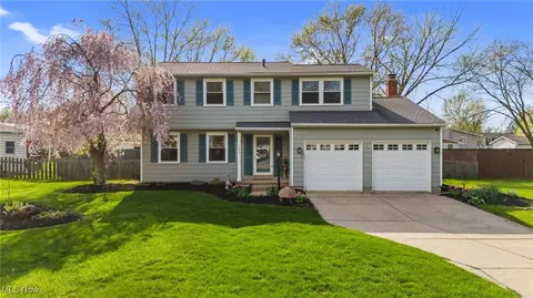 8376 Bernice Dr, Strongsville, OH 44149