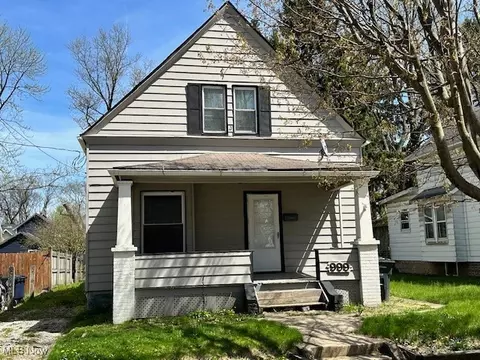 999 Collinwood Ave, Akron, OH 44310
