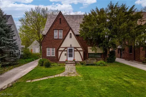 17419 Fernway Rd, Shaker Heights, OH 44120