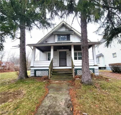 3302 E 105th St, Cleveland, OH 44104