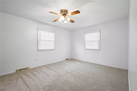 Bedroom - 343 Wayne Ave, Akron, OH 44301 photo 1 of 7