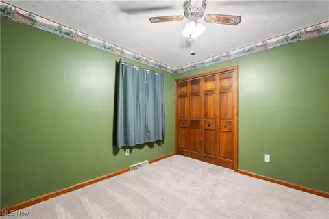 Bedroom - 343 Wayne Ave, Akron, OH 44301 photo 4 of 7
