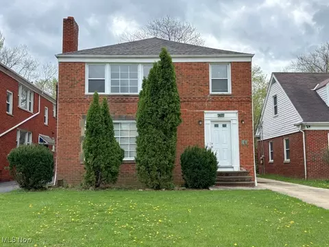 13510 Cedar Rd, University Heights, OH 44118