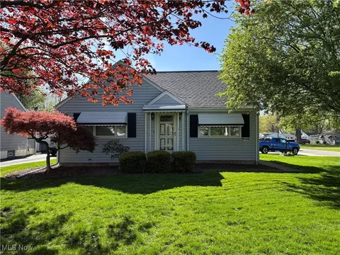 6802 Glendale Ave, Youngstown, OH 44512