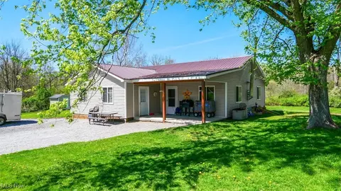 10453 Parkman Rd, Garrettsville, OH 44231