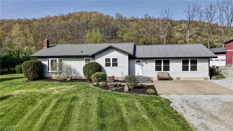 10913 Us Route 62, Killbuck, OH 44637