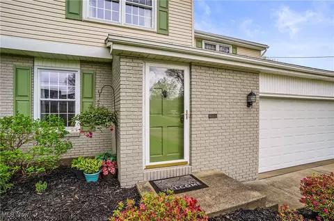 8040 Aquadale Dr, Boardman, OH 44512 photo 3