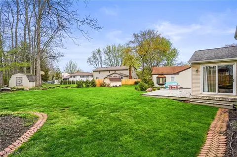 8040 Aquadale Dr, Boardman, OH 44512 photo 32