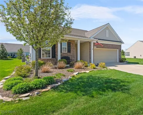 9336 Montgomery Dr, North Ridgeville, OH 44039