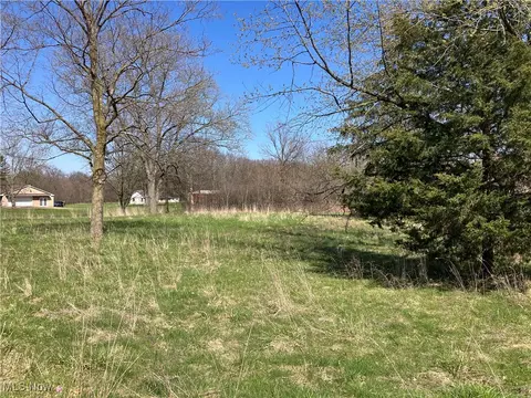 2700 W Liberty St, Girard, OH 44420