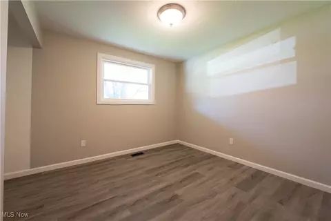 Bedroom - 7275 Eric Dr, Mentor, OH 44060 photo 1 of 4