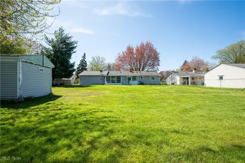Exterior - 7275 Eric Dr, Mentor, OH 44060 photo 10 of 11