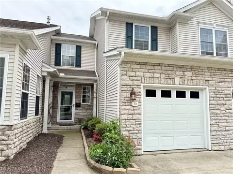 73 Falls River Dr #6, Munroe Falls, OH 44262