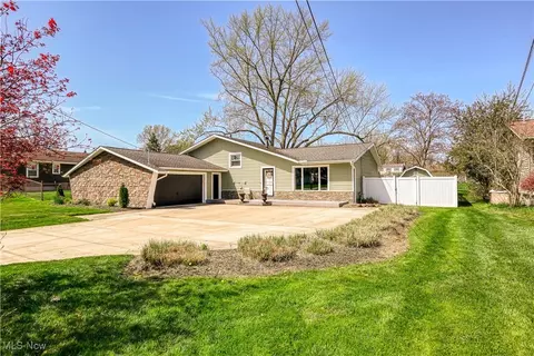 86 S Munroe Rd, Tallmadge, OH 44278