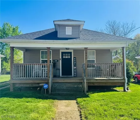 946 Seborn Ave, Zanesville, OH 43701
