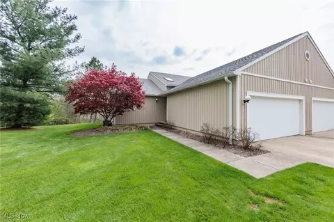 1553 Iris Gln, Twinsburg, OH 44087
