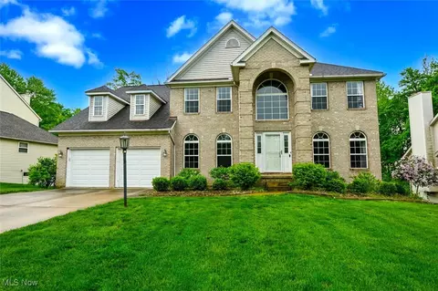 4474 Litchfield Dr, Copley, OH 44321