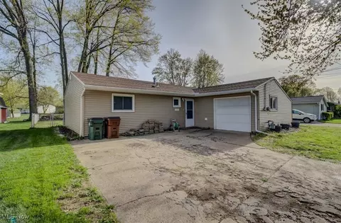 42931 Haven Dr, Elyria, OH 44035