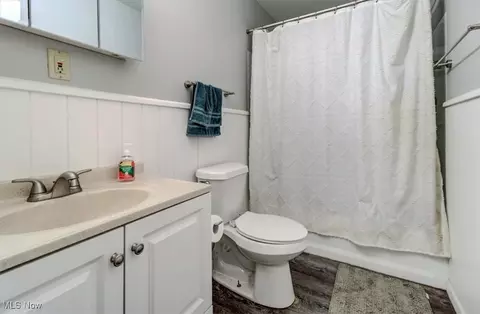 Bath - 42931 Haven Dr, Elyria, OH 44035 photo 1 of 1