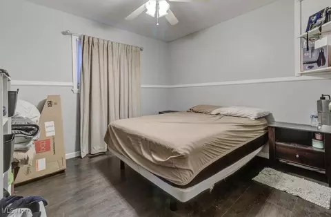 Bedroom - 42931 Haven Dr, Elyria, OH 44035 photo 5 of 6