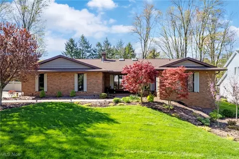 1563 Rosewood Dr, Wooster, OH 44691
