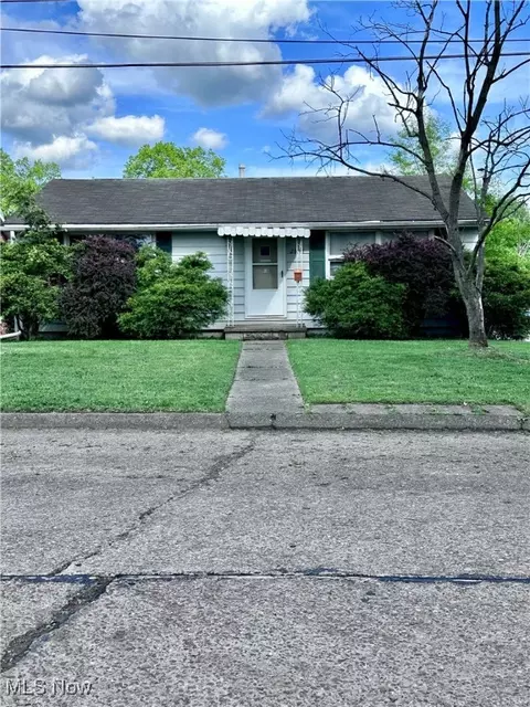 2608 Cleveland Ave, Parkersburg, WV 26104