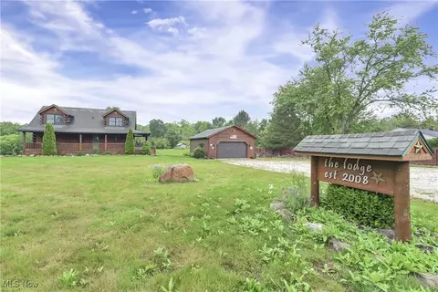 8164 Vandemark Rd, Lodi, OH 44254
