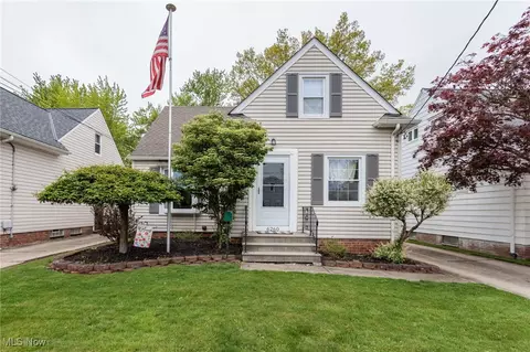 6260 Westminster Dr, Parma, OH 44129