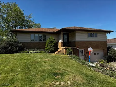 72220 E Sharon Rd, Bridgeport, OH 43912