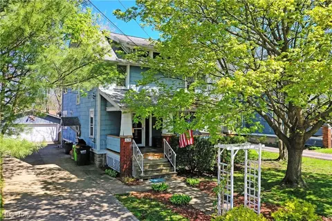 329 Arlington Blvd, Newton Falls, OH 44444