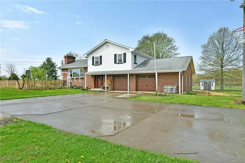 4479 Ridge Rd, Cortland, OH 44410