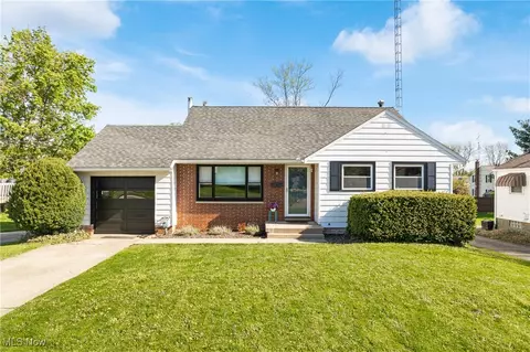 1015 Cornell Dr, Alliance, OH 44601