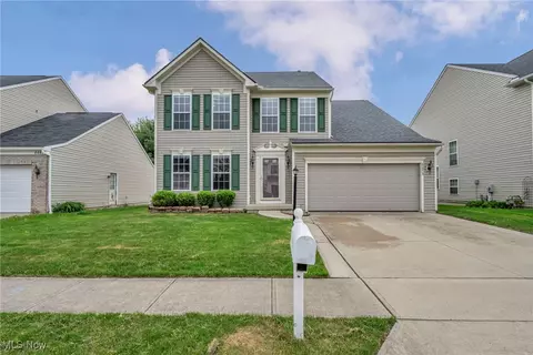 8673 Westfield Park Dr, Olmsted Twp, OH 44138