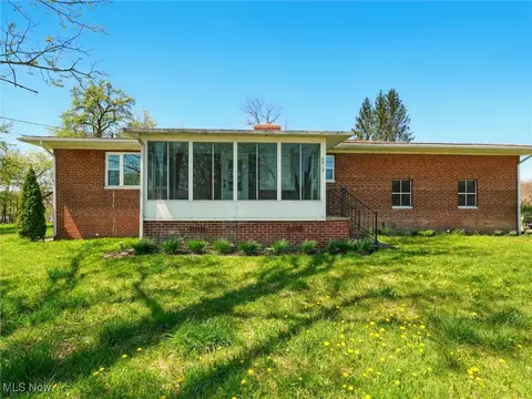8517 State Route 7, Williamsfield, OH 44093