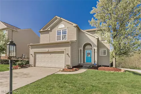4750 Somerset Dr, Stow, OH 44224