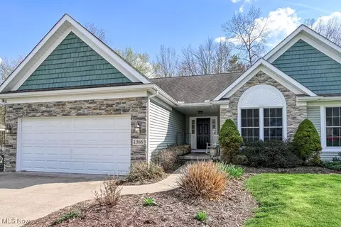 1366 Nicholas Dr, Kent, OH 44240
