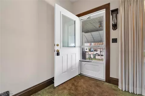883 E 237th St, Euclid, OH 44123 photo 2