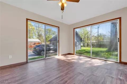 883 E 237th St, Euclid, OH 44123 photo 18