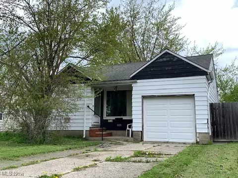 1113 Waverly Rd, Eastlake, OH 44095