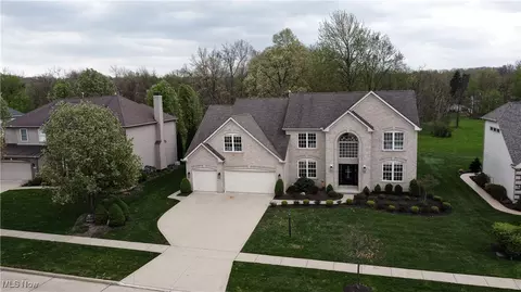 20603 Kelsey Ln, Strongsville, OH 44136