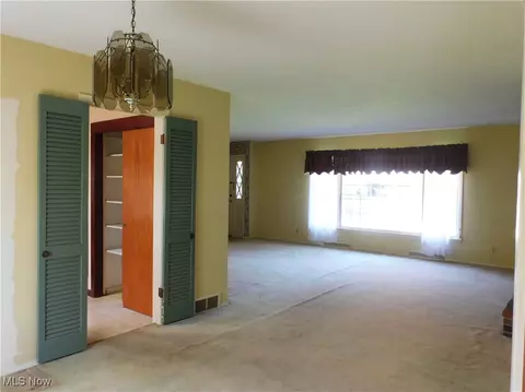 2684 Burlingham Dr, Ashtabula, OH 44004 photo 6