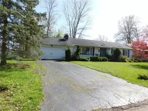 2684 Burlingham Dr, Ashtabula, OH 44004 photo 3