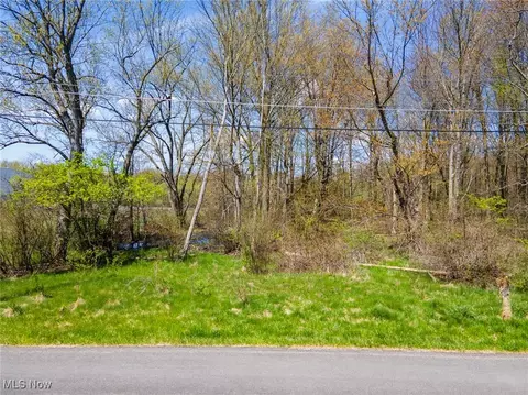 Madonda Street, Youngstown, OH 44512